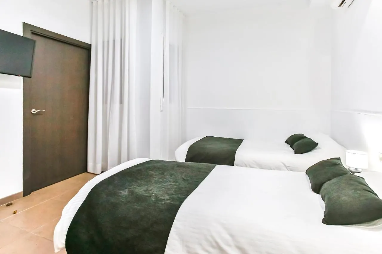Laramond Barcelona Rooms