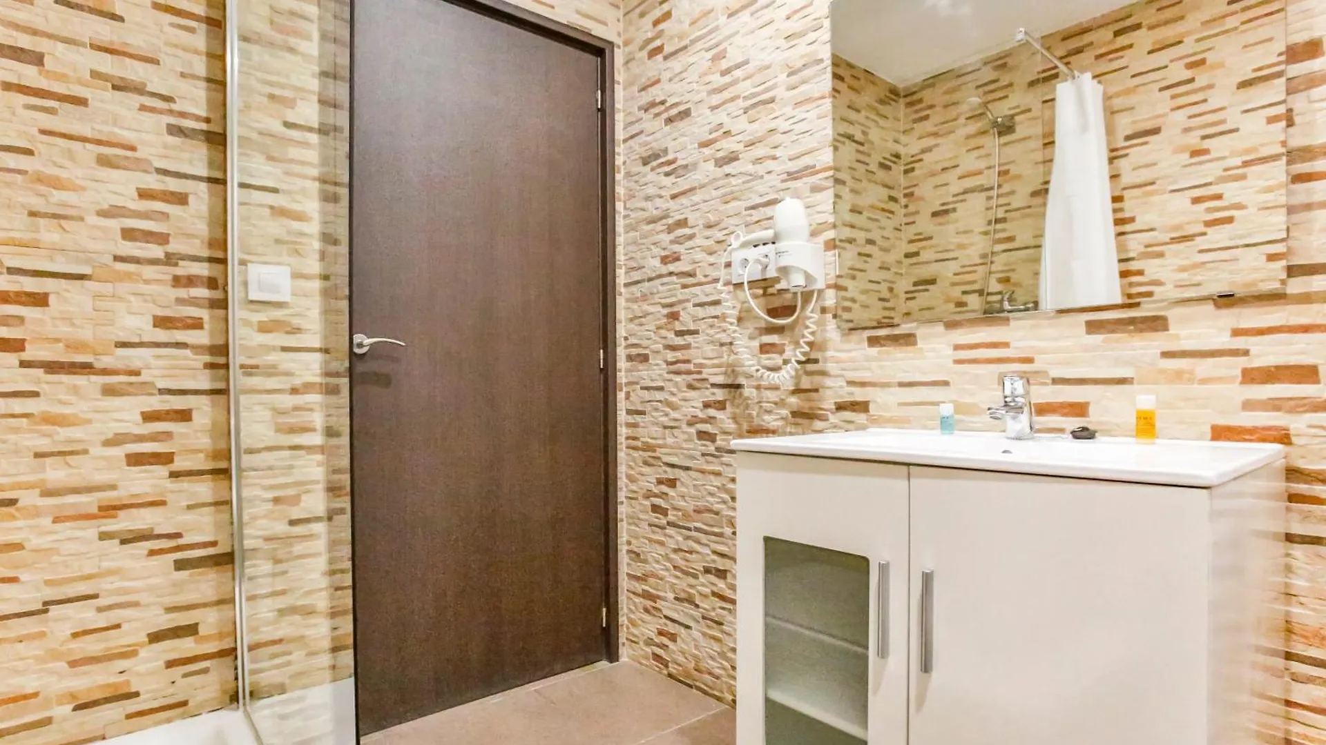 Laramond Barcelona Rooms Guest house