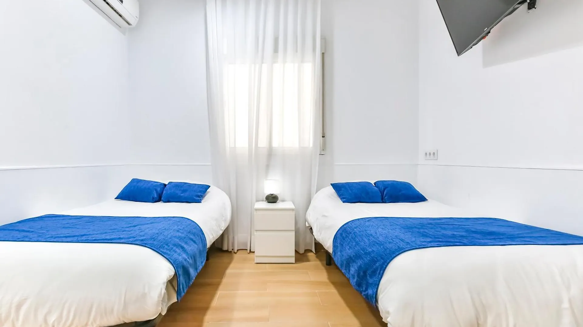 Laramond Barcelona Rooms 3*,