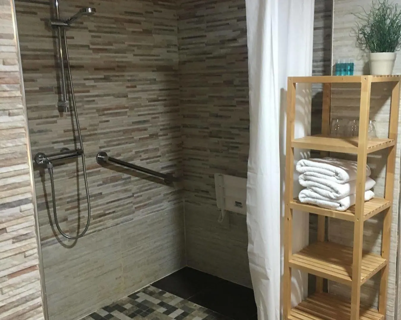 Laramond Barcelona Rooms Πανσιόν