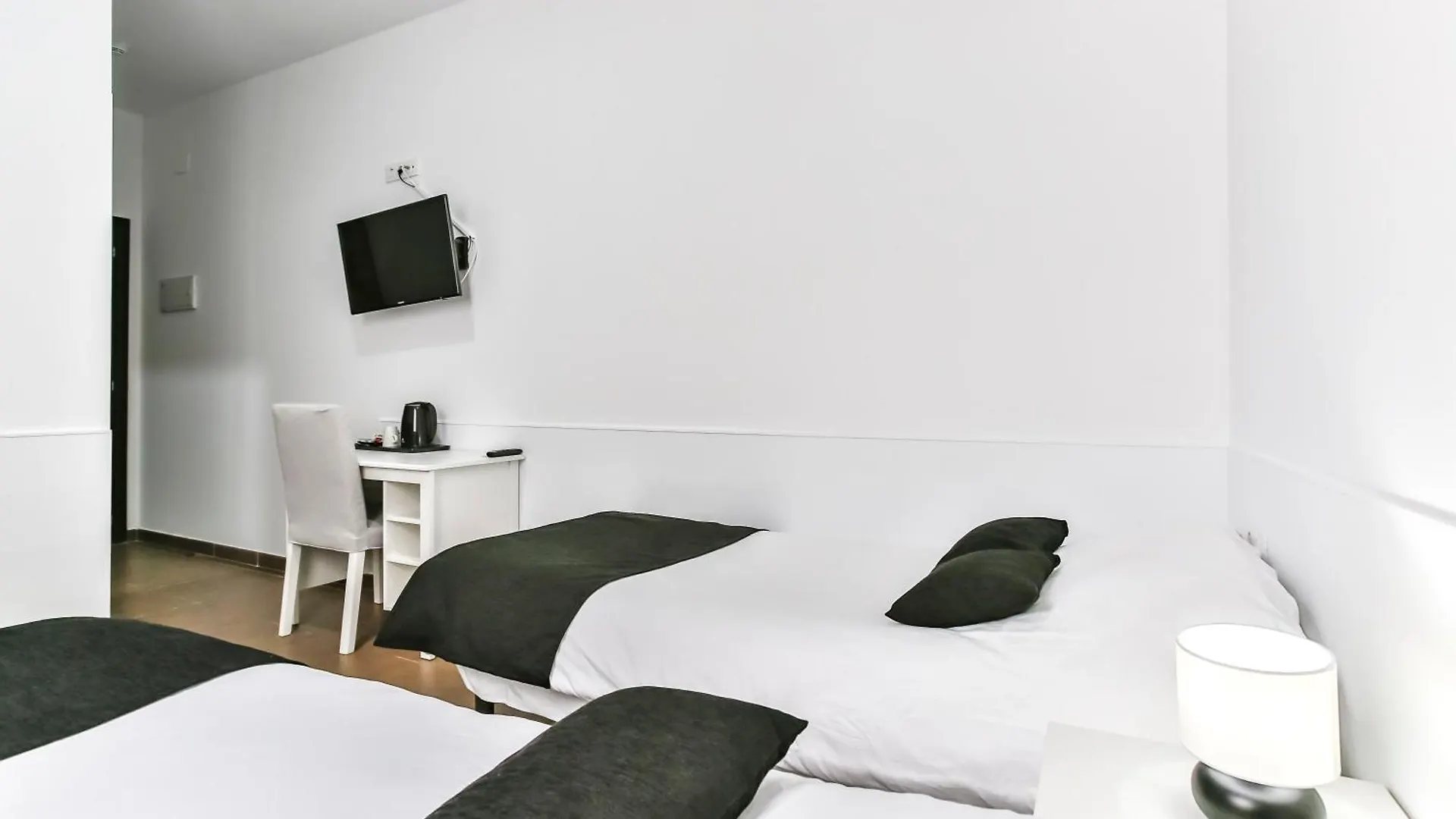 *** Gasthof Laramond Barcelona Rooms Spanien