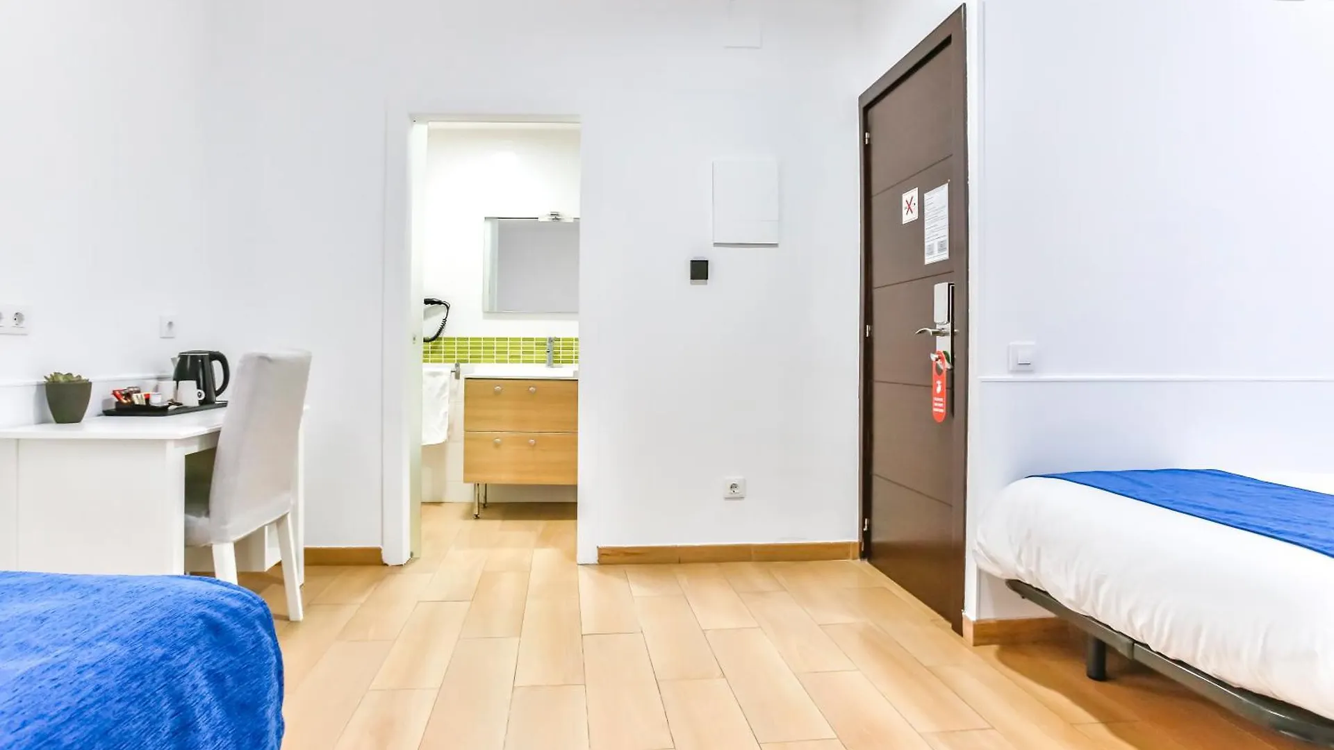 Gasthof Laramond Barcelona Rooms