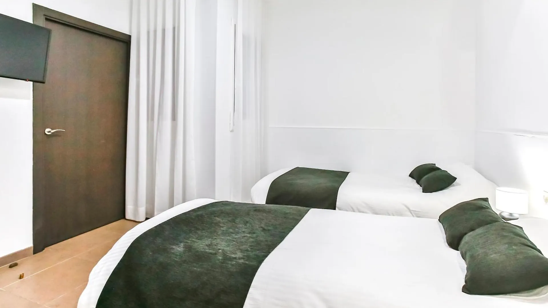 Laramond Barcelona Rooms Spanien