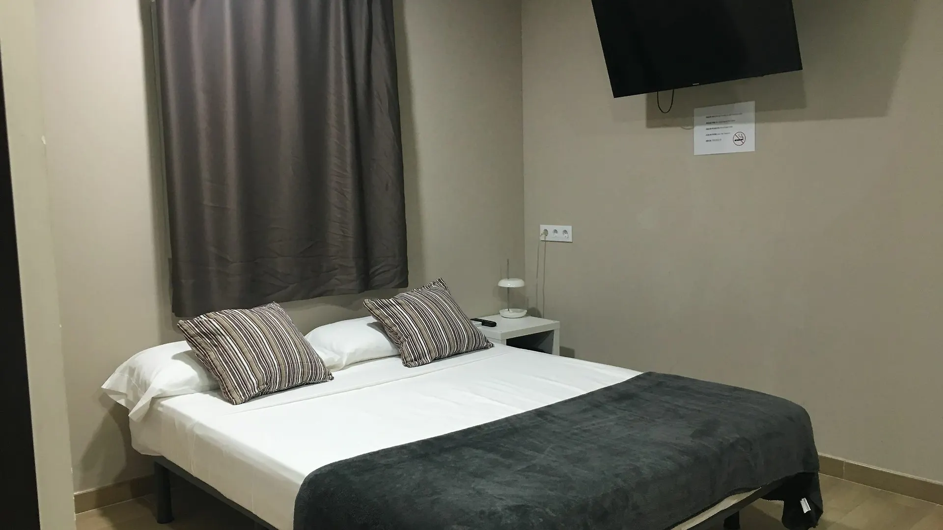 Laramond Barcelona Rooms Spanien