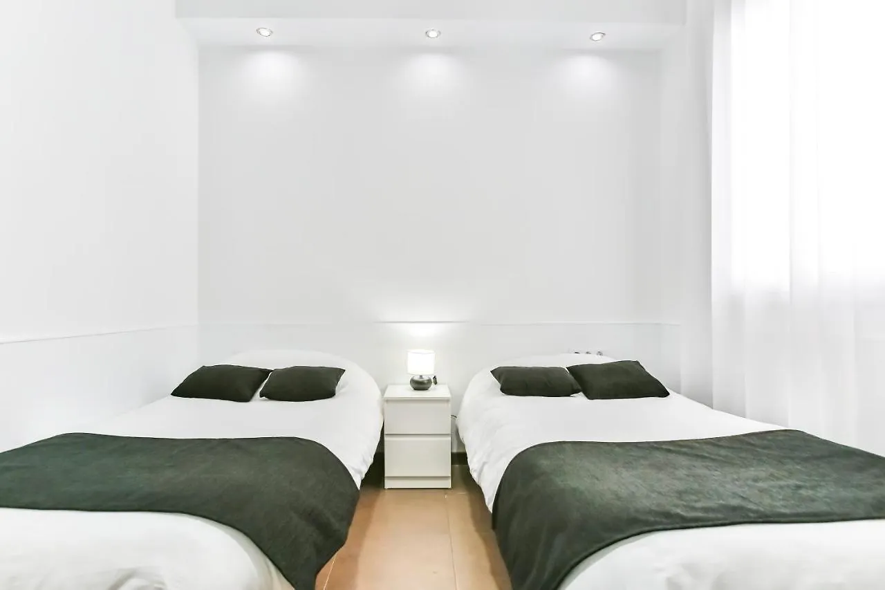 Laramond Barcelona Rooms España