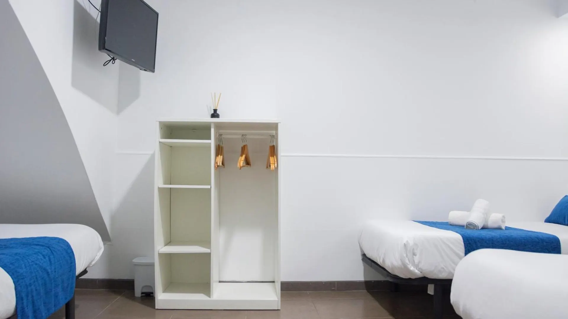 Laramond Barcelona Rooms